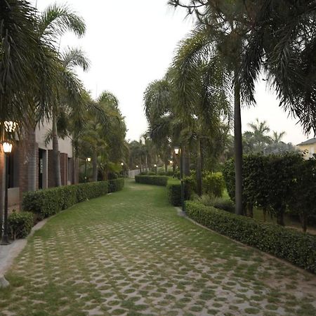 Kamal Resorts - The Luxury Of Being Yourself Ludhiana Ngoại thất bức ảnh