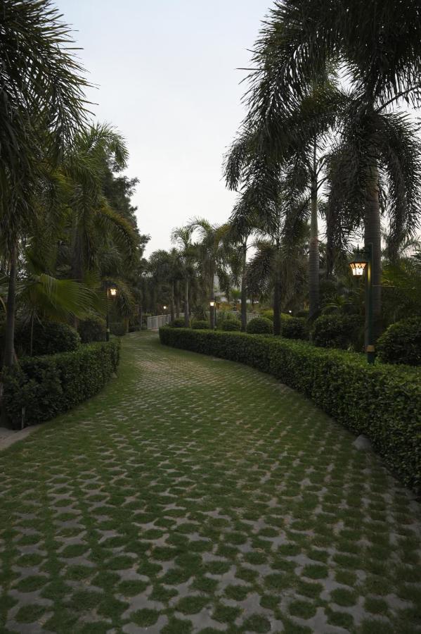 Kamal Resorts - The Luxury Of Being Yourself Ludhiana Ngoại thất bức ảnh