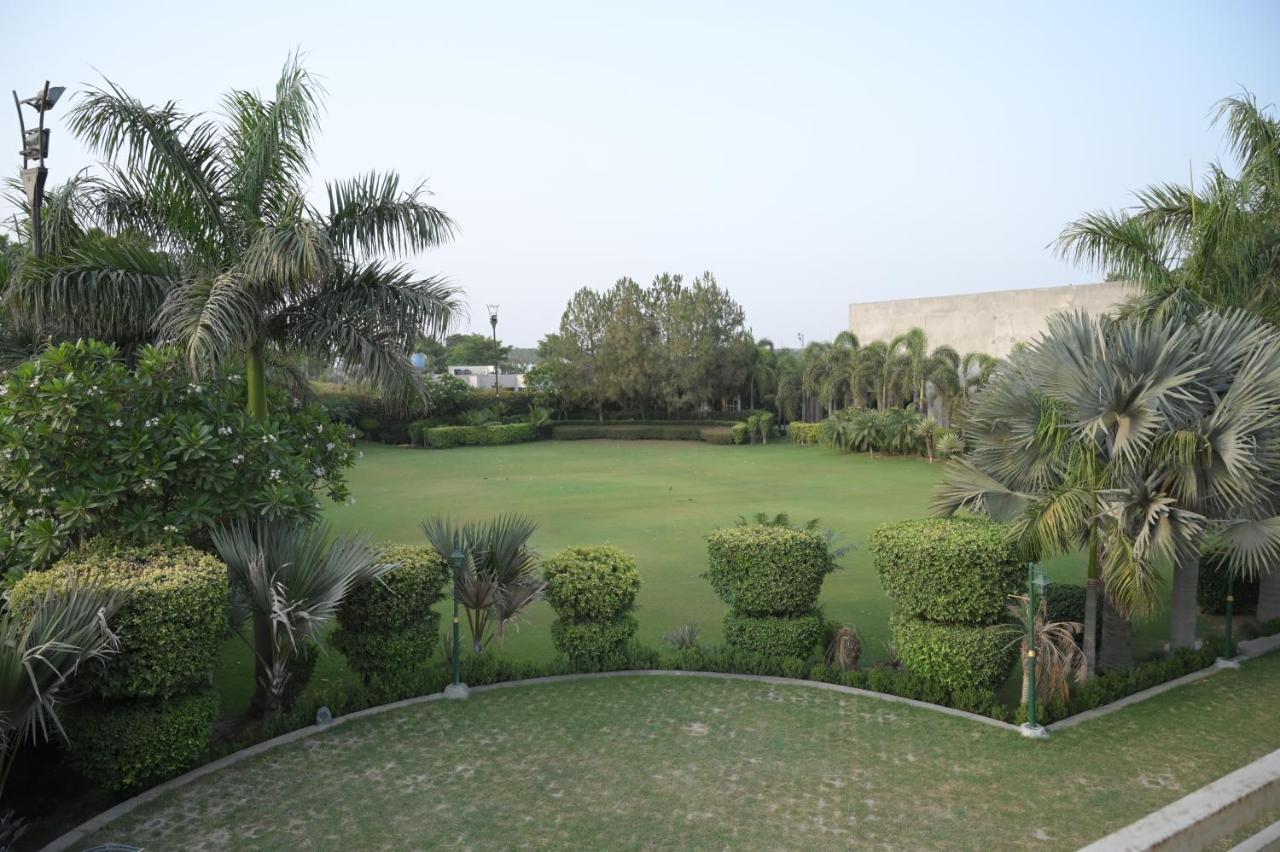 Kamal Resorts - The Luxury Of Being Yourself Ludhiana Ngoại thất bức ảnh