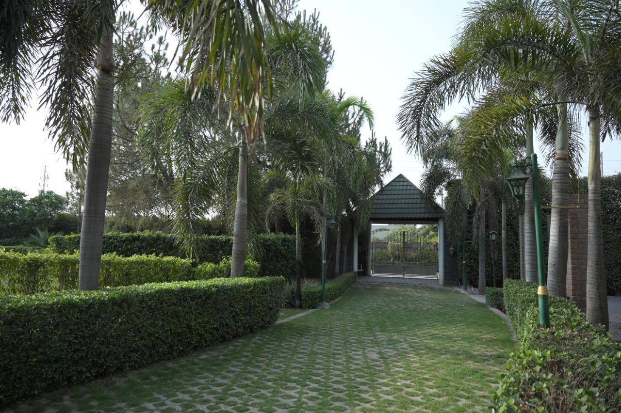Kamal Resorts - The Luxury Of Being Yourself Ludhiana Ngoại thất bức ảnh